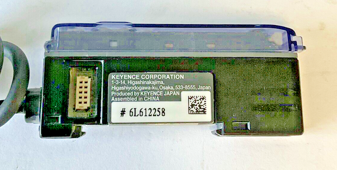 KEYENCE FS-V11P FIBER OPTIC SENSOR 24VDC