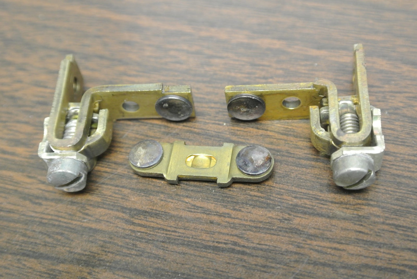 GENERAL ELECTRIC CR55-152313G7 CONTACTS SET / 1 POLE / NEW SURPLUS
