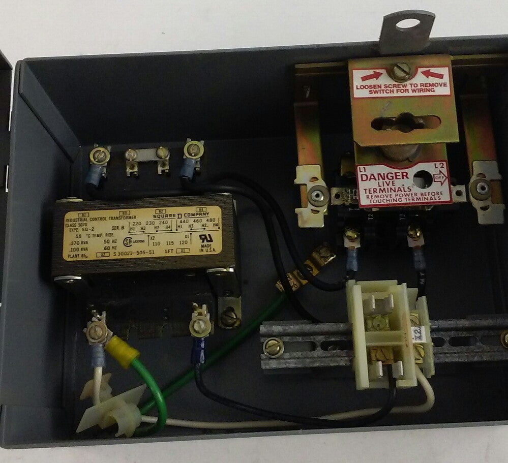 Square D Transformer Disconnect Switch Class 9070 TYPE SK5271M 100 VA 60 Hz NEW