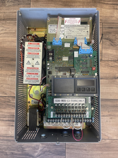 ALLEN BRADLEY 1336-B007-EAD-L3 AC DRIVE OUTPUT 8.6/9.3/10.4KVA 380/415/460VAC