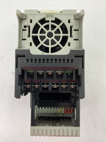 ALLEN BRADLEY 25B-D010N114 AC DRIVE FRN 1.003 SER A OUTPUT 0-460VAC