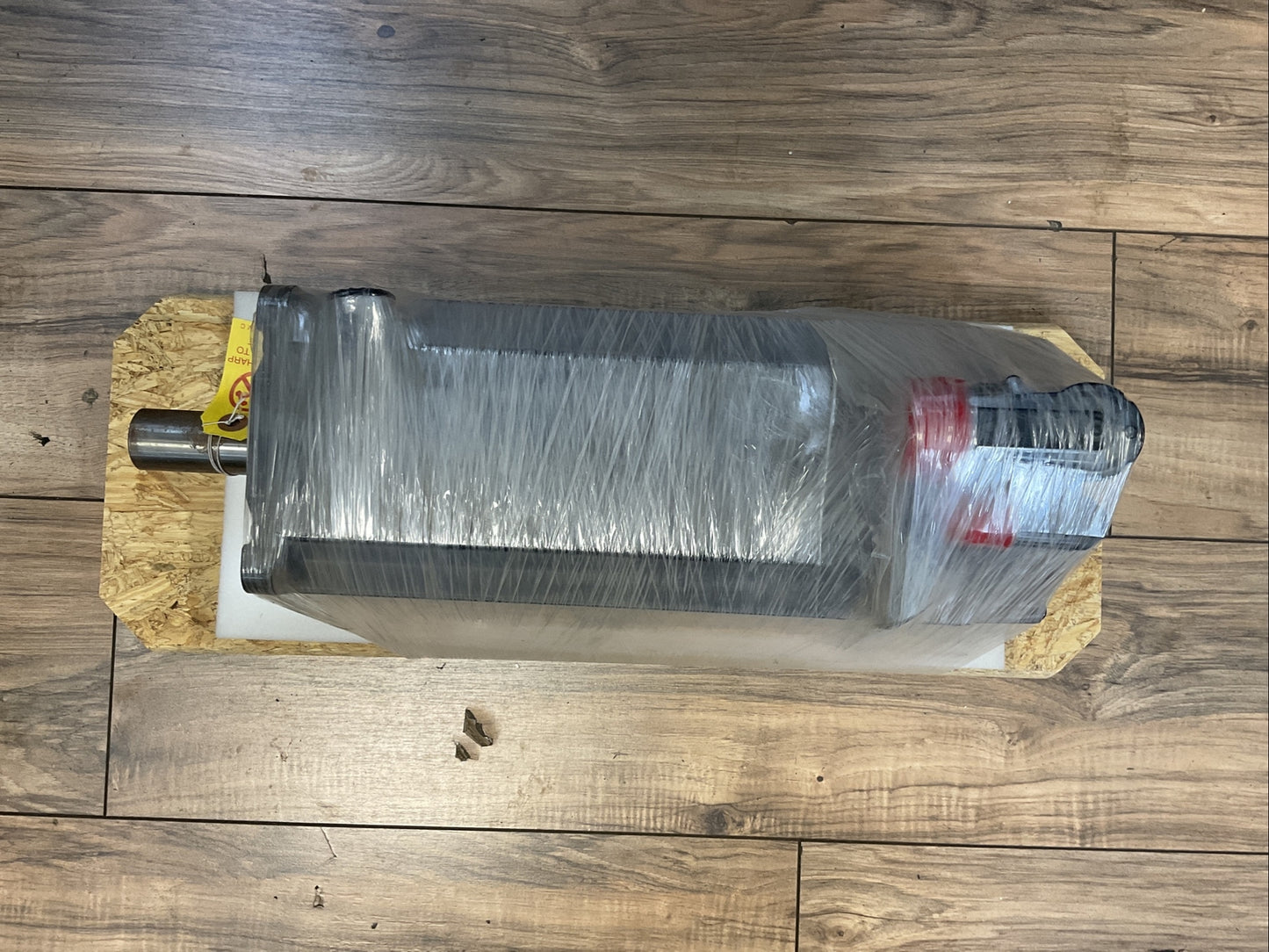 ALLEN BRADLEY MPL-B580J-MK74AA 480VAC ROTARY SERVO MOTOR SER A