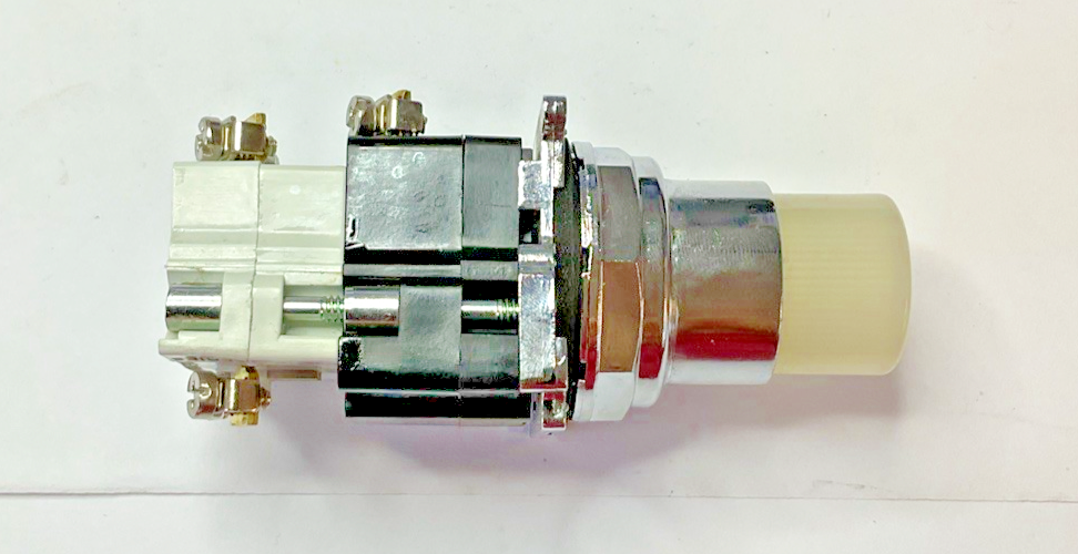 EATON 10250T411C26-53 PUSHBUTTON WHITE 120V 50/60HZ  SER.B2