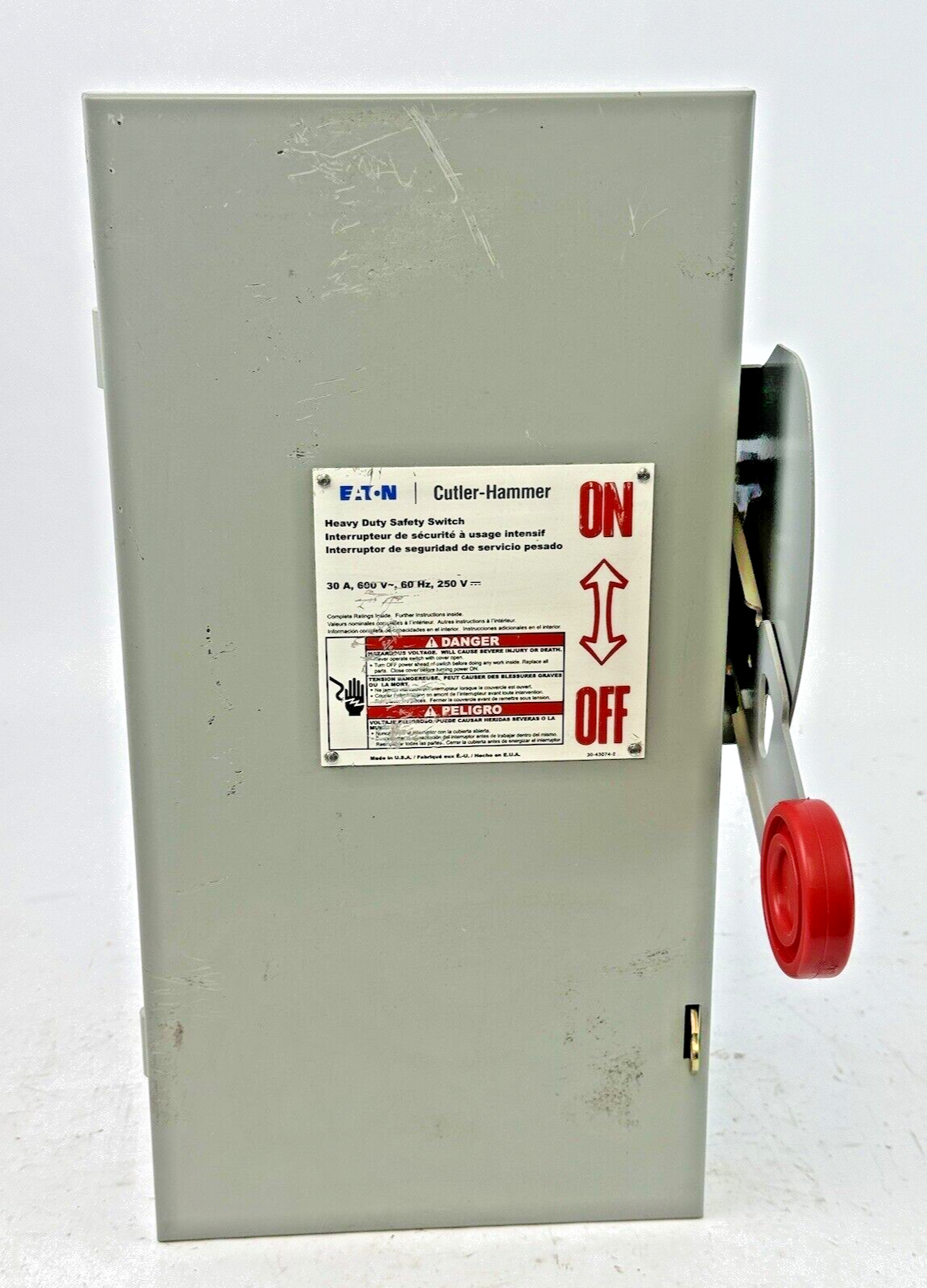 EATON / CH - DH361UGK - HD SAFETY SWITCH - 30A/ 600VAC/250DC / 3 POLE/ TYPE 1
