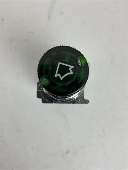 CUTLER HAMMER 10250ED1117-3KG ILLUMINATED SELECTOR SWITCH 3 POS GREEN KNOB 120V