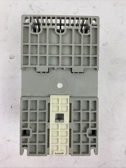 ALLEN BRADLEY 22A-D6P0N104 SER A FRN: 6.01 AC DRIVE 2.2kW 3.0HP OUTPUT 0-460VAC