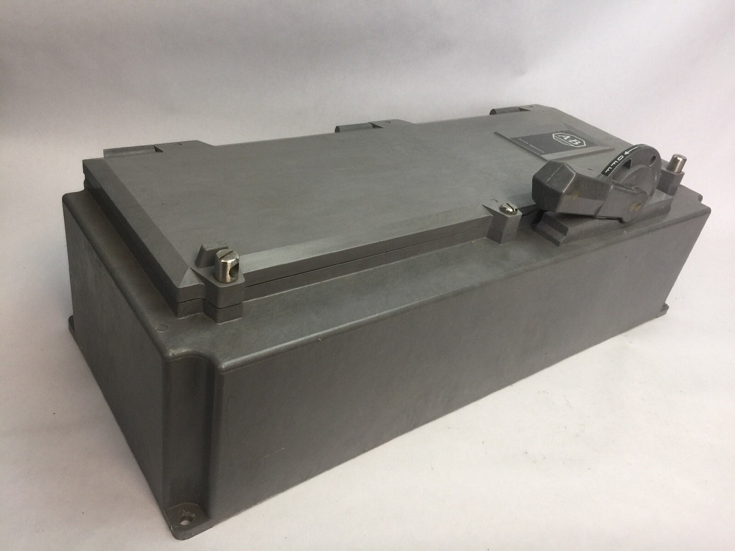 ALLEN BRADLEY 1494F-ASC633 DISCONNECT SWITCH 30 AMP 20HP 600VAC 250VDC FUSIBLE