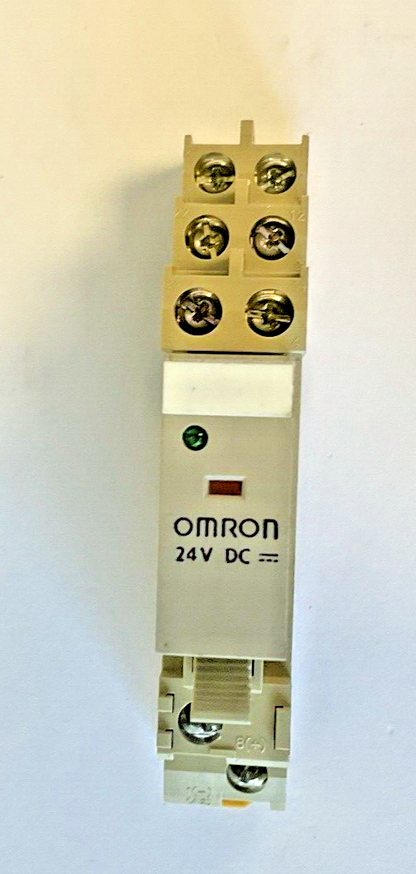 OMRON 1082EW SOCKET 5A 250V W/ G2R-2-SND RELAY ***LOTOF2***