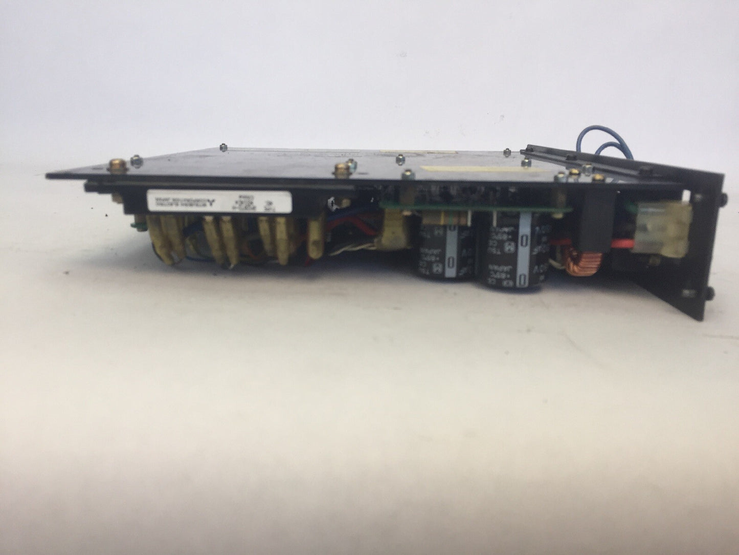ALLEN BRADLEY 1389-AA045 SERVO AMPLIFIER SER A INPUT 310VDC 5.5A OUTPUT 210VAC