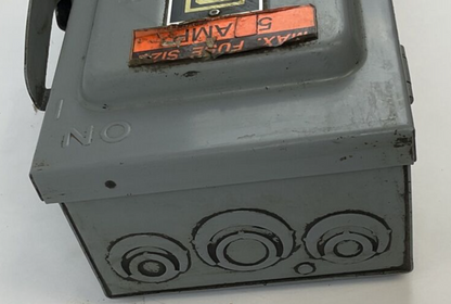 SQUARE D CH361 ENCLOSED SWITCH  30A 600VAC  FUSIBLE SER.E1