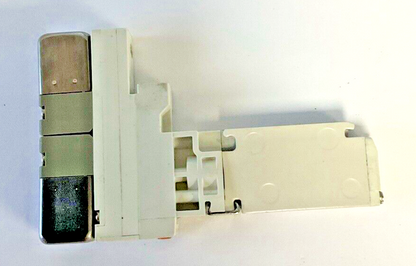 SMC VQC1400-51 SOLENOID PNEUMATIC VALVE 0.1-0.7MPA***LOT OF 2***