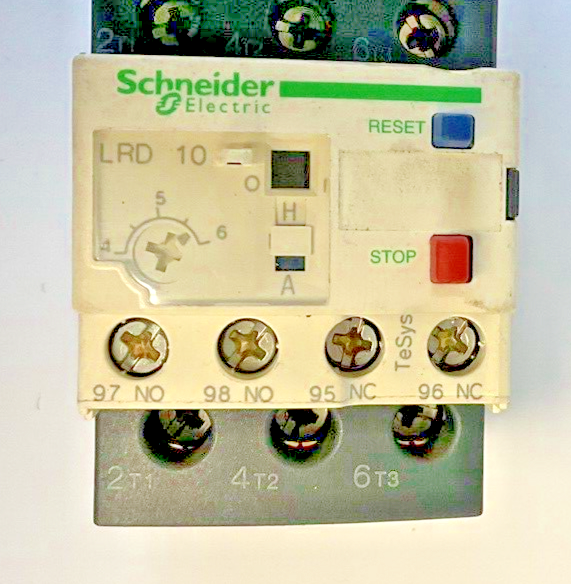 SCHNEIDER ELECTRIC LC1 D09 W/ LRD 10 CONTACTOR OVERLOAD RELAY 25A 690V 50/60HZ
