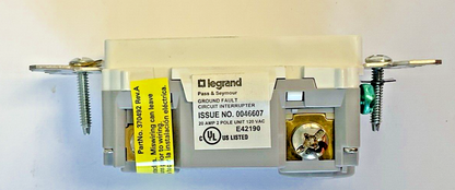 LEGRAND 2097W GFCI DUPLEX RECEPTACLE 20A 125VAC 60HZ RADIANT****LOTOF5****