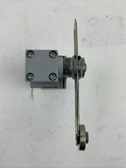 AUTOMATION DIRECT ABM1E52Z11 AC15 400V 1.8A DC13 24V 2.8A LIMIT SWITCH
