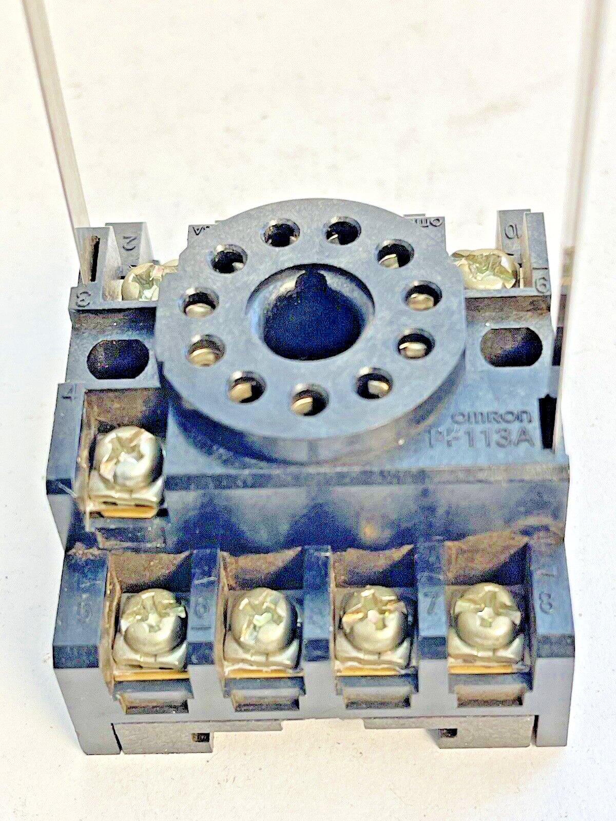 OMRON - 61F-GP-ND - FLOATLESS LEVEL SWITCH 100VAC & OMRON - PF113A - SOCKET BASE