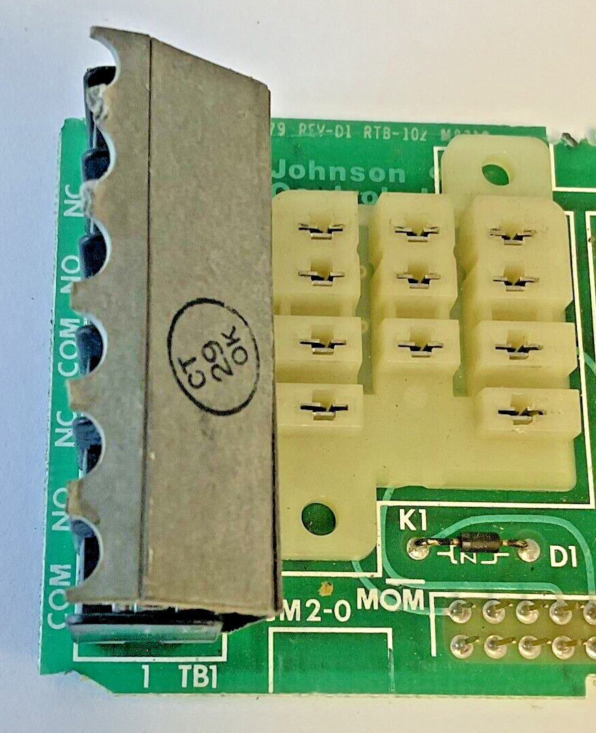 JOHNSON CONTROLS 27-2619-6 /79 REV-D1 RTB-102 M8313 CONTROL BOARD 24-279862