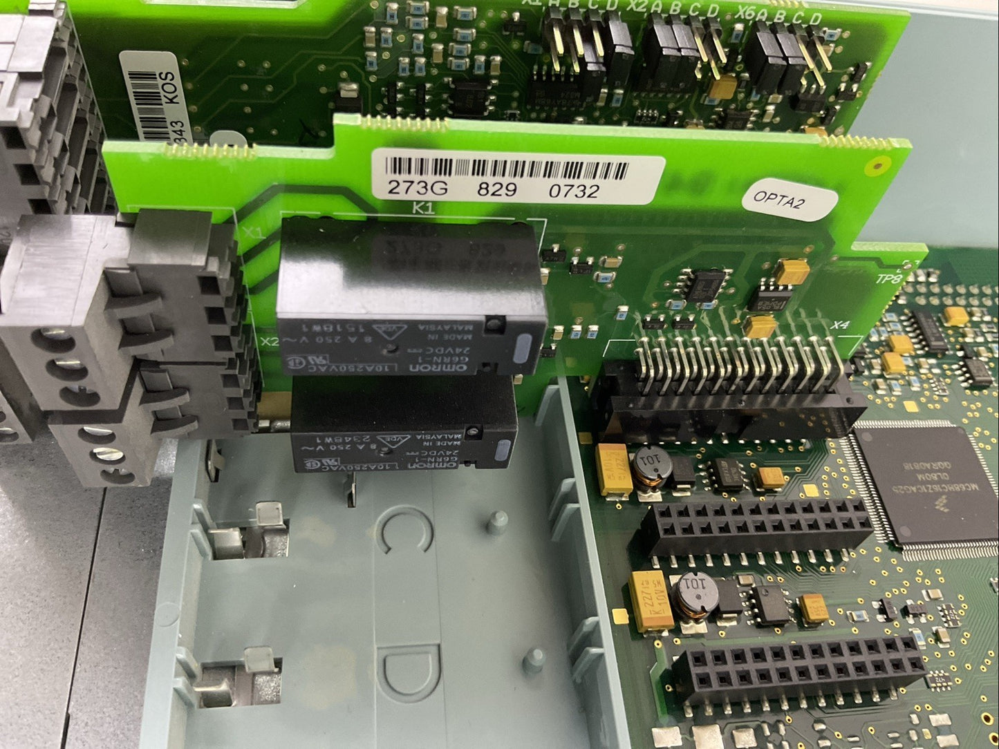 JOHNSON CONTROLS VS007410A-N0000 VARIABLE SPEED DRIVE OPTA2 OPTA9 CIRCUIT BOARD