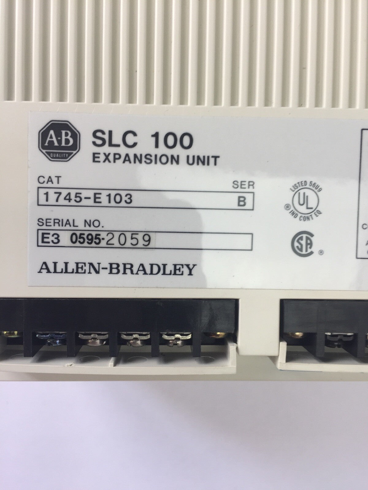 ALLEN BRADLEY 1745-E103 SLC 100 PROGRAMMABLE CONTROLLER  LINE VOLTAGE 100/200VAC