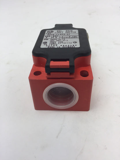 ALLEN BRADLEY 802A-C14P4-S7 LIMIT SWITCH 300V 10A SERIES A