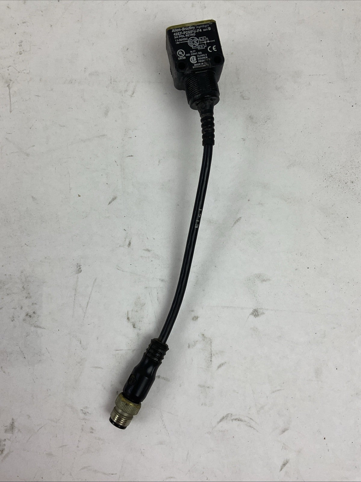 ALLEN BRADLEY 42EF-P2MPB-F4 SER B POLORIZED RETROREFLECTIVE SENSOR