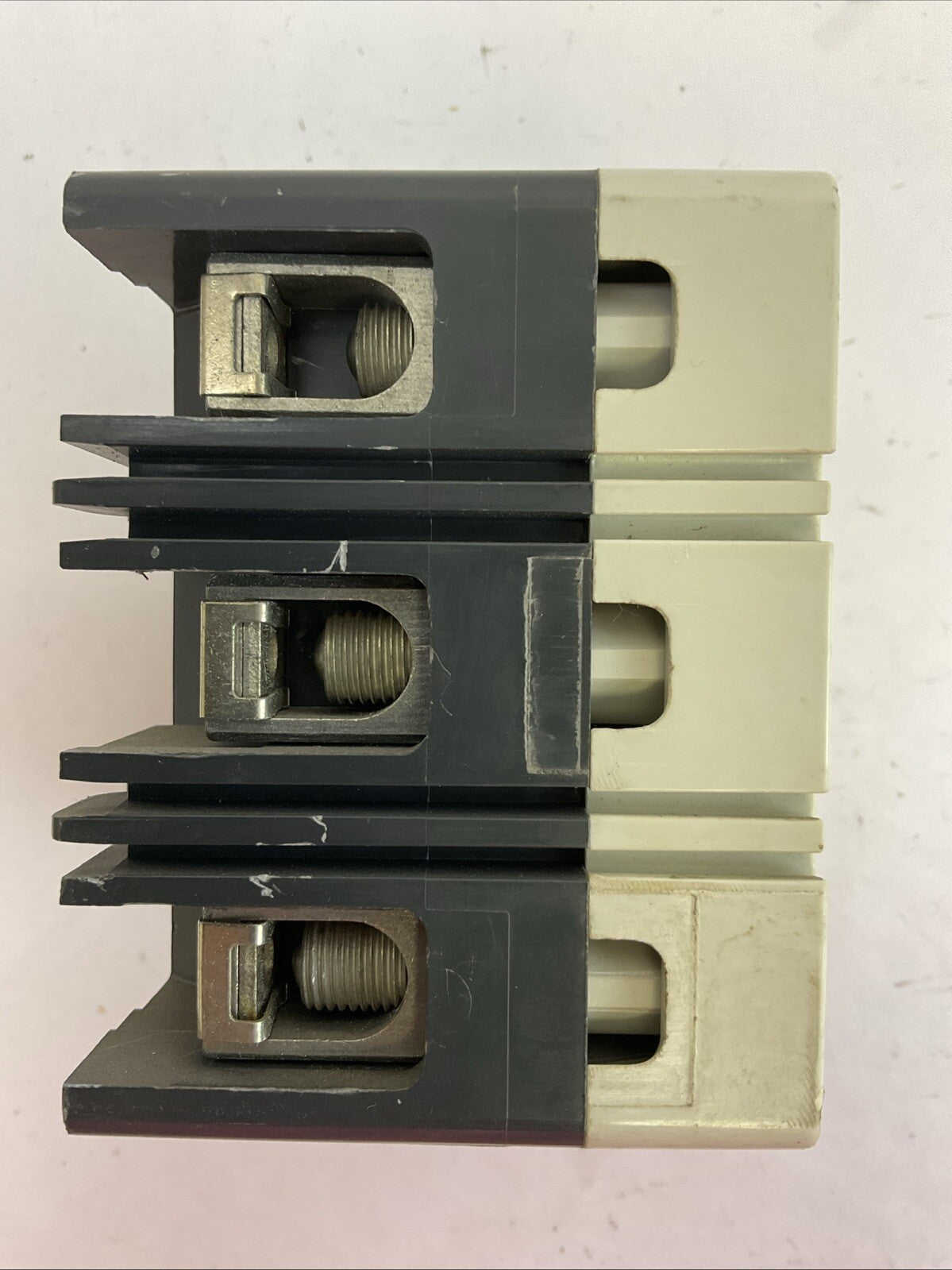 CUTLER HAMMER FD3150L CIRCUIT BREAKER 150AMP 600VAC 250VDC 3POLE FD 35k