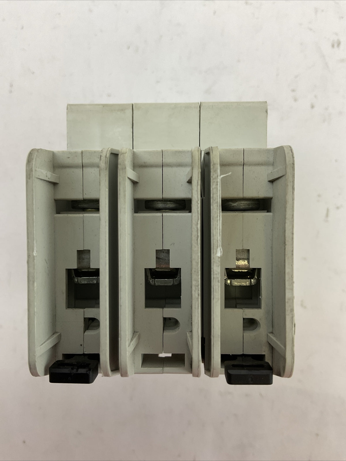 ALLEN BRADLEY 1489-A3C150 SER A CIRCUIT BREAKER 3POLE 15AMP 480Y/277VAC