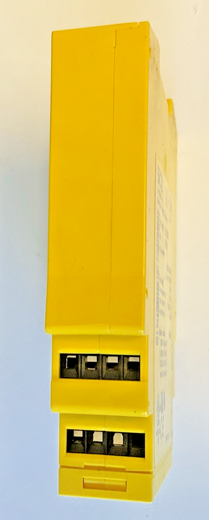 SICK UE10-30S2D0 SAFETY EXTENSION RELAY 24VDC 1.2W