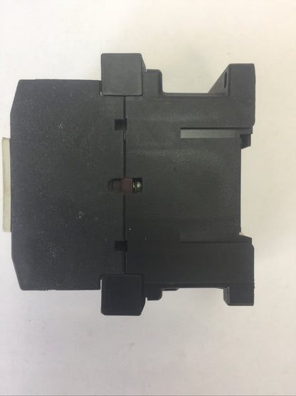 KLOCKNER MOELLER STARTER DIL 0M CONTACTOR 3POLE 250VDC 35A 15HP COIL 240V 60HZ