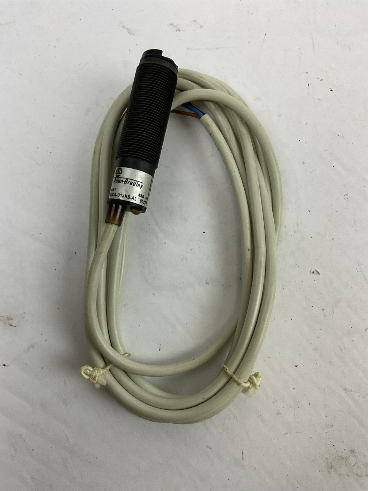 ALLEN BRADLEY 42CA-U1JNB-A2 SER A 10-30VDC PHOTOELECTRIC SENSOR