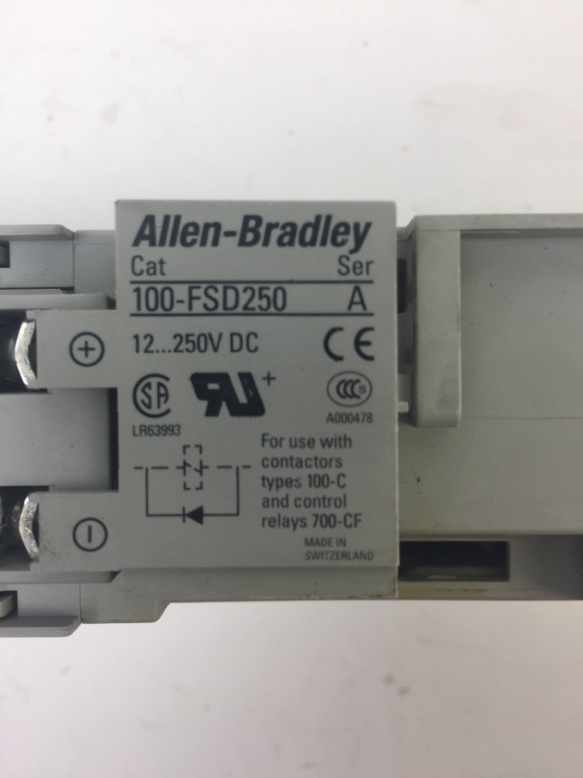 ALLEN BRADLEY 700-CF400D* CONTACTOR  600VAC 25A COIL 24VDC 100-F 100-FSD250