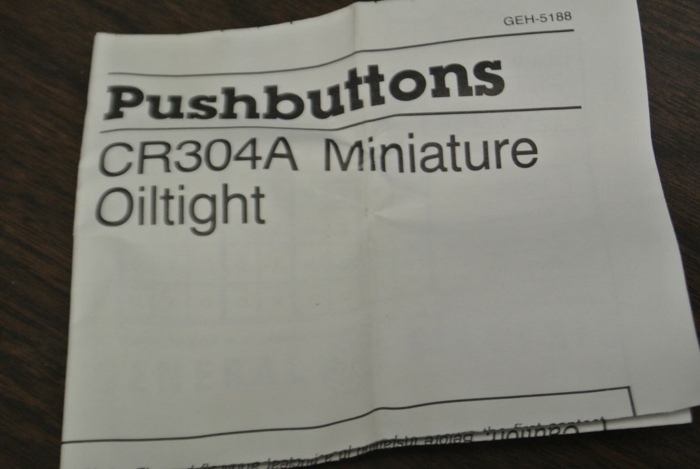 GENERAL ELECTRIC CR304ABF00AE OILTIGHT YELLOW PUSHBUTTON OPERATOR / NEW SURPLUS