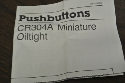 GENERAL ELECTRIC CR304ABF00AE OILTIGHT YELLOW PUSHBUTTON OPERATOR / NEW SURPLUS