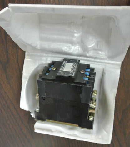 ALLEN-BRADLEY 700-RM400A1 INDUSTRIAL CONTROL RELAY / MAGNETIC LATCHING RELAY NEW