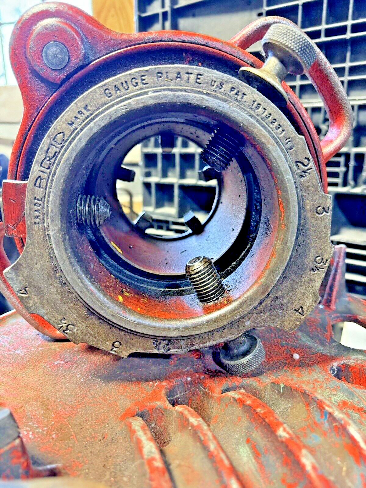 RIDGID - 700-12 - POWER DRIVE PIPE THREADER W/ STAND/BUCKET/DIE HEADS +SEE BELOW