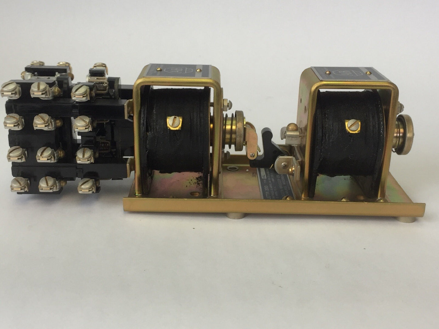 ALLEN BRADLEY 200-EXL840Z1 DC CONTROL RELAY 125VDC COIL 8NO-4NC 8 POLES NEMA 0