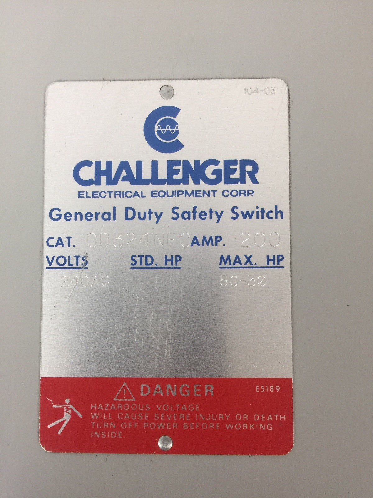 CHALLENGER GD324NFC 200 AMP 240 VAC 3 POLES TYPE 1 NON FUSIBLE GENERAL DUTY