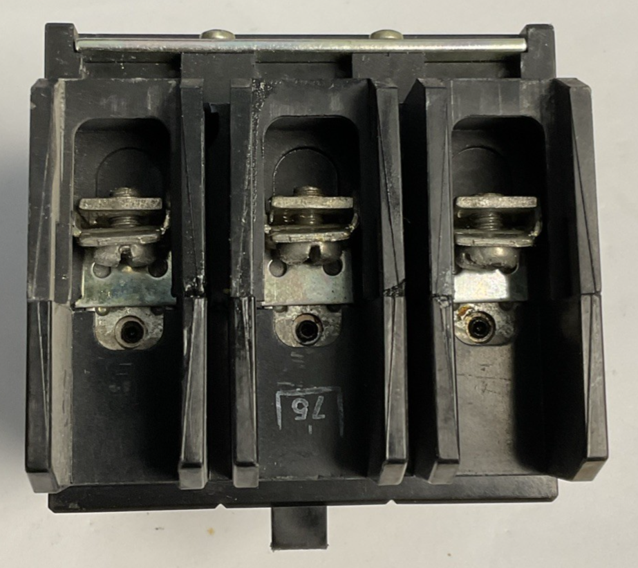 CUTLER HAMMER GHB3015 CIRCUIT BREAKER 15A 480VAC 250VDC 3P