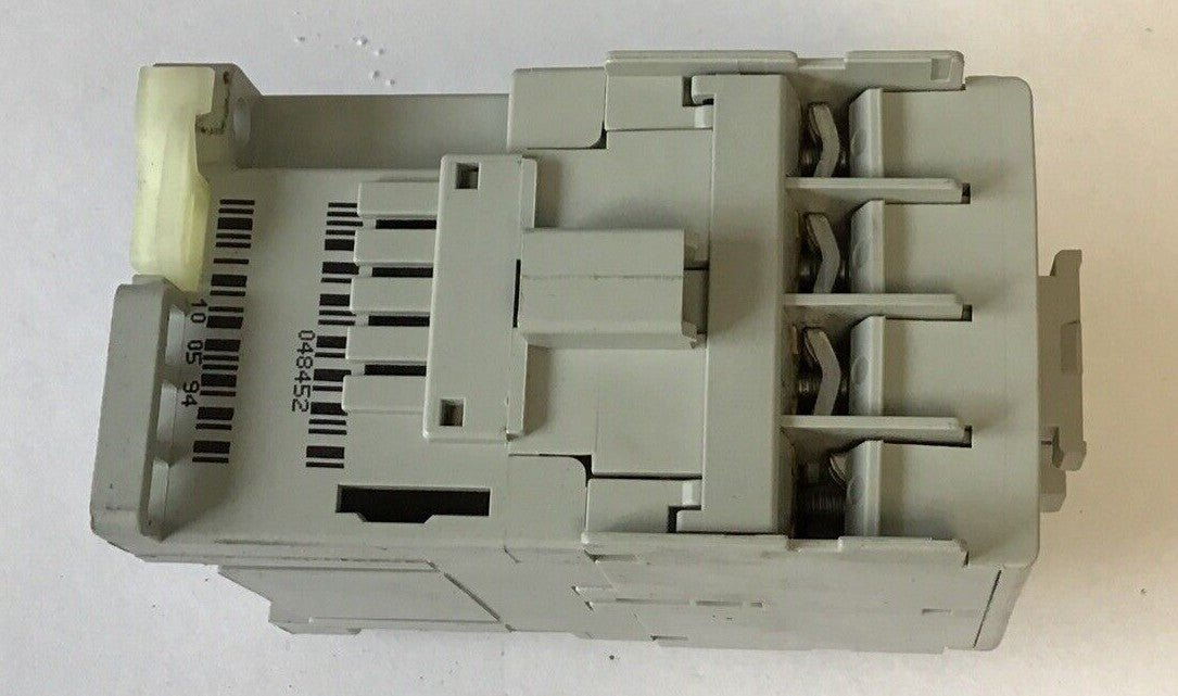 ALLEN BRADLEY 300-AOE*930 CONTACTOR SER.C 18A 600VAC 24VDC