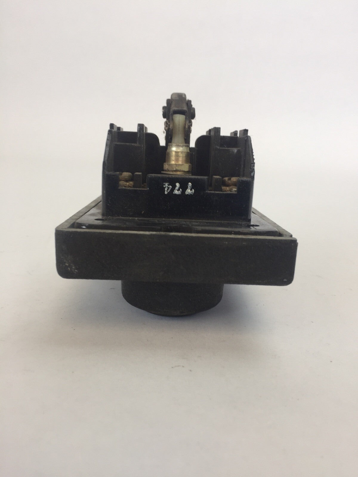 REES 00580-032 GREEN RED PUSHBUTTON SWITCH