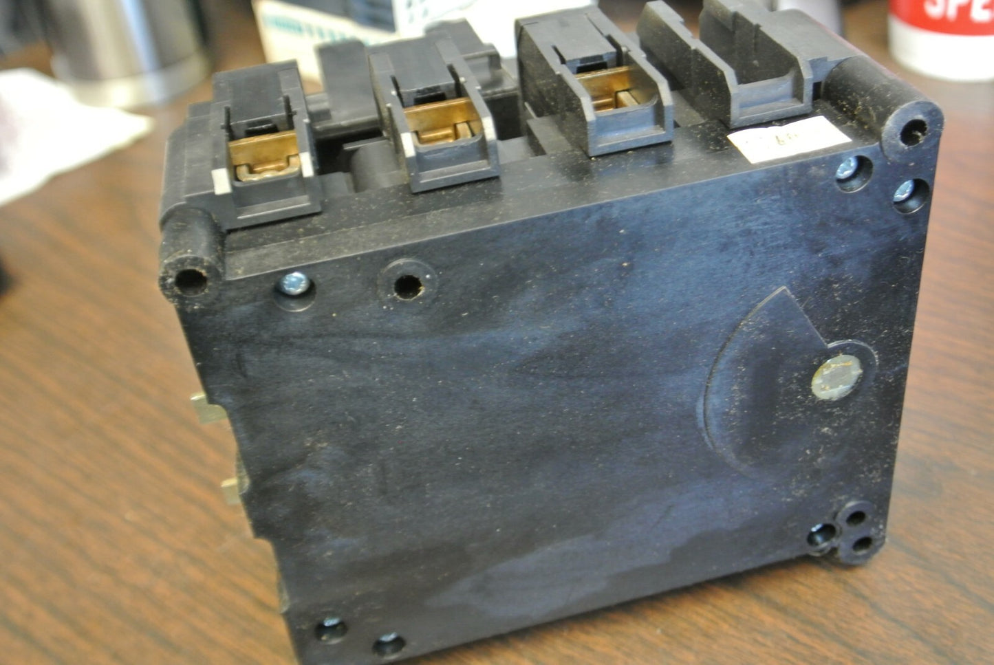 BRYANT 67FSJ60 FUSED DISCONNECT SWITCH / 60A / 3-POLE / TYPE J / NEW SURPLUS