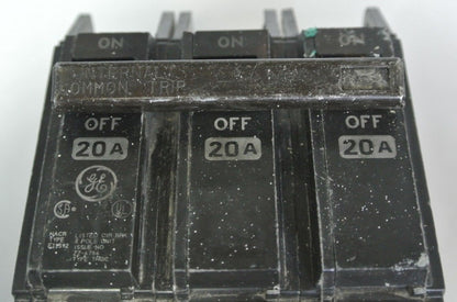GENERAL ELECTRIC CIRCUIT BREAKER - 20A - 3-POLE w/ COMMON TRIP