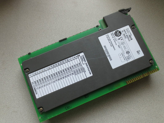 ALLEN-BRADLEY 1771-IBD/B INPUT MODULE 10-30VDC - Rev. G01