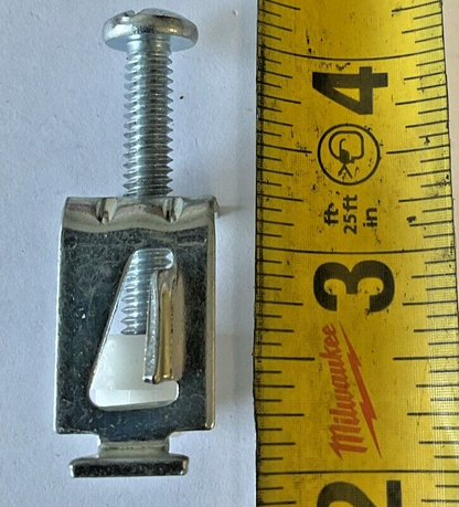 ALLEN BRADLEY 2711P-RTMC MOUNTING CLIPS PANELVIEW ***LOTOF8***