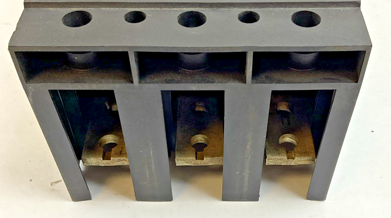 ABB MF868344 CIRCUIT BREAKER 300A TYPE JS 600VAC 500VDC 3POLE