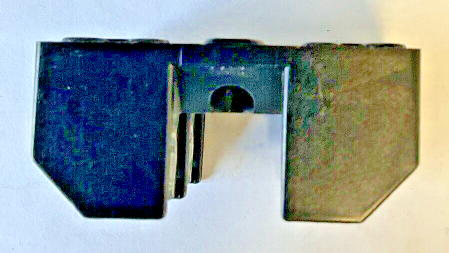 BUSS R25030-2SR FUSEHOLDER 200K AMP CLASS R FUSE