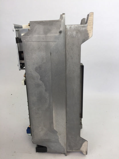 YASKAWA CACR-SR05BE12G-E AC SERVOPACK INPUT 200-230VAC 5A OUTPUT 0-230VAC  3.8A