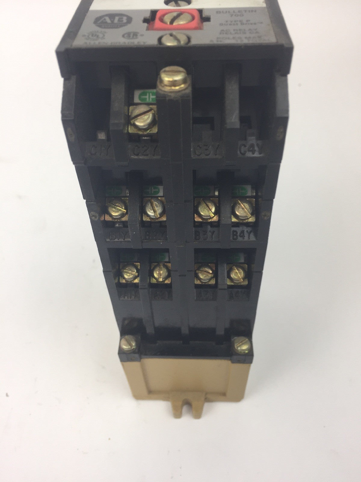 ALLEN BRADLEY 700-P1200A1 SER B AC RELAY 115-120V 60HZ 110V 50HZ COIL