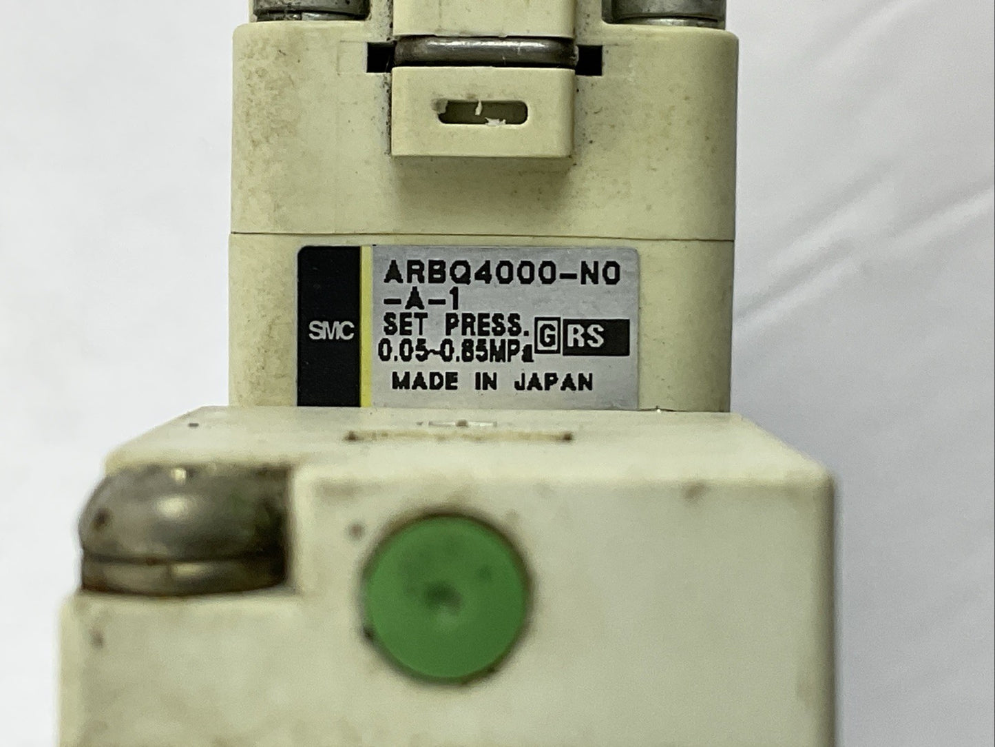 SMC SOLENOID VALVE VQ4400-5 ARBQ4000-N0 VQ 4000