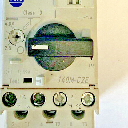 ALLEN BRADLEY 140M-C2E-B40 STARTER SER.C  W/ 140M-C-AFA11 SER.A AUX CONTACT