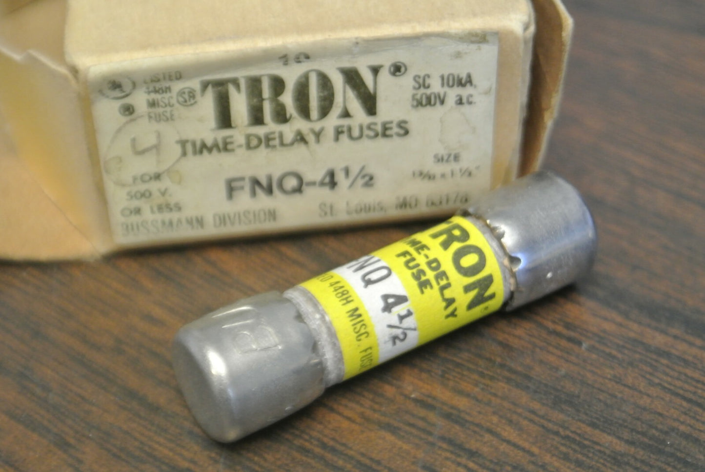 LOT of 3 / BUSS FNQ-4-1/2 TIME-DELAY FUSE 4-1/2A / 500V / NEW SURPLUS